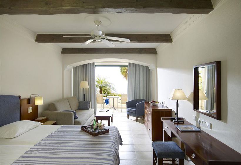 Columbia Beachotel Pissouri