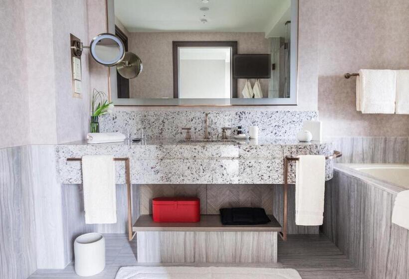 Four Seasons Hotel Riyadh