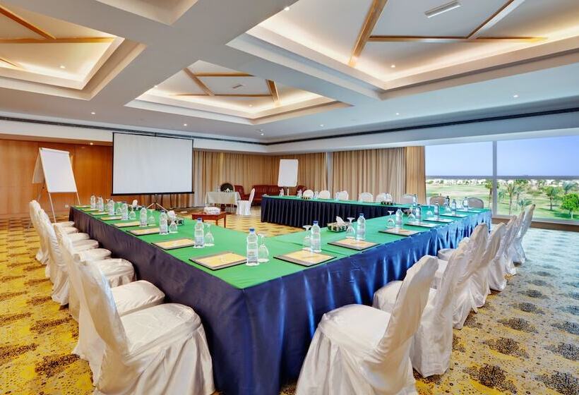 Pickalbatros Golf Beach Resort