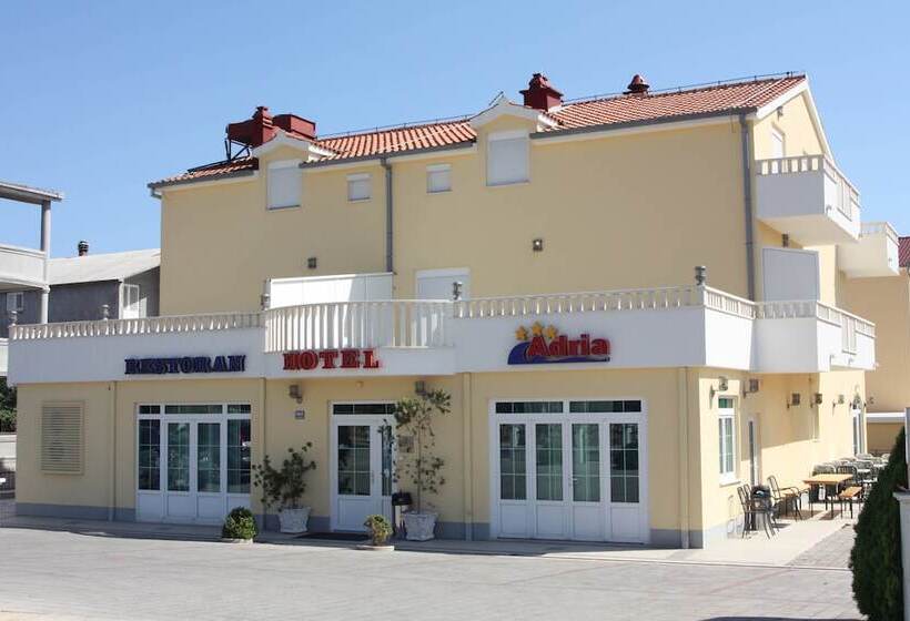 酒店 Adria
