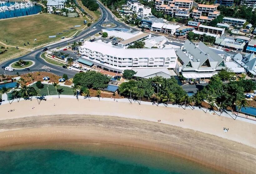 Отель Airlie Beach