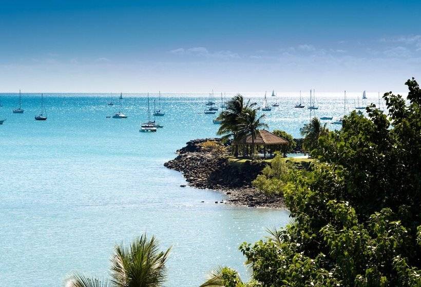 Отель Airlie Beach