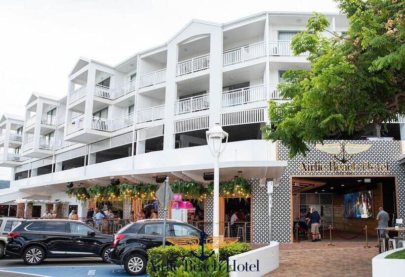 Отель Airlie Beach
