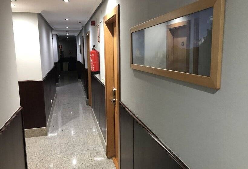 هتل Alda Estación Oviedo