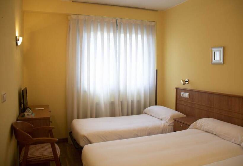 هتل Alda Estación Oviedo