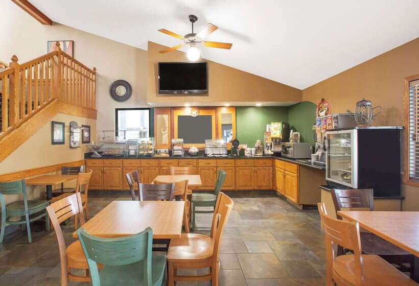 בית מלון כפרי Americinn By Wyndham Ankeny/des Moines
