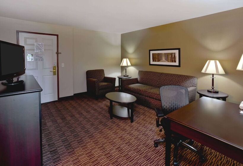 فندق Americinn By Wyndham Beaver Dam