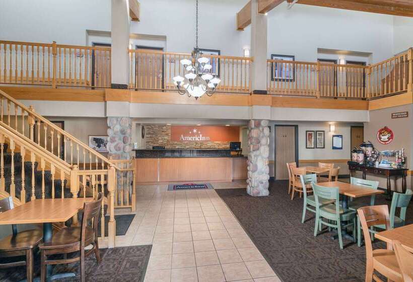 בית מלון כפרי Americinn By Wyndham Bismarck