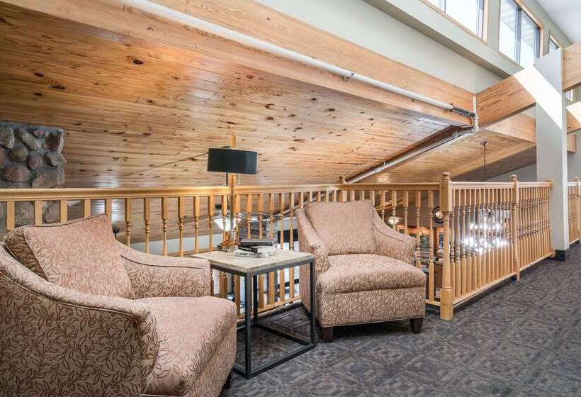 בית מלון כפרי Americinn By Wyndham Bismarck