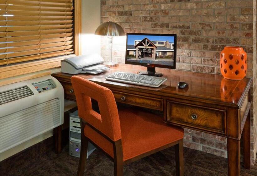 בית מלון כפרי Americinn By Wyndham Bismarck