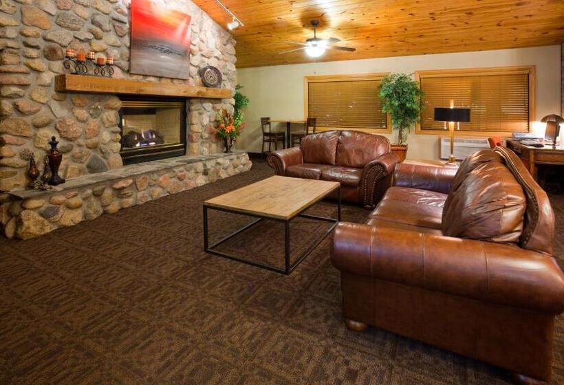 בית מלון כפרי Americinn By Wyndham Bismarck