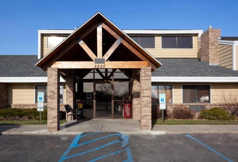 בית מלון כפרי Americinn By Wyndham Bismarck