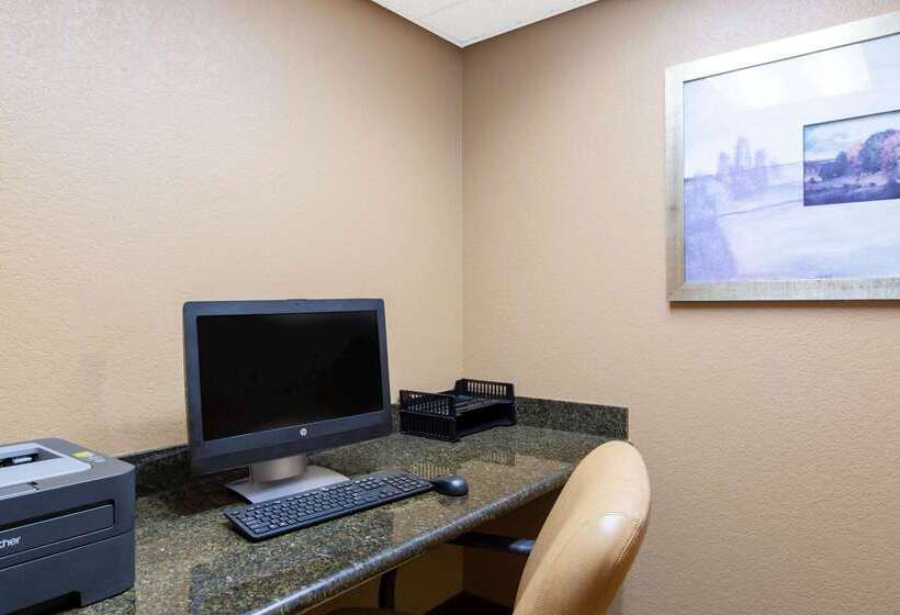 فندق Spark By Hilton Cedar Falls