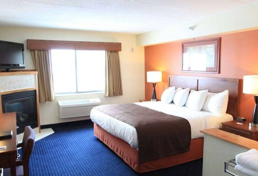 בית מלון כפרי Americinn By Wyndham Cedar Rapids Airport