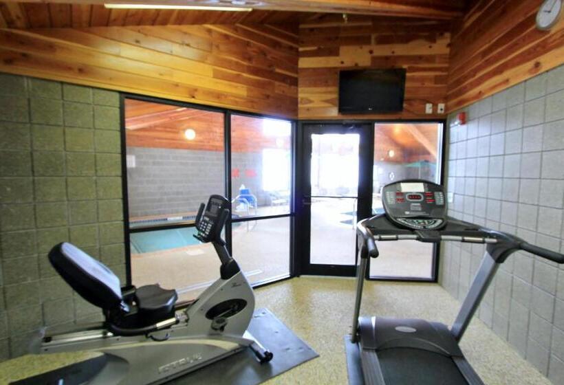 هتل Americinn By Wyndham Cedar Rapids Airport