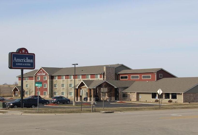 هتل Americinn By Wyndham Cedar Rapids Airport