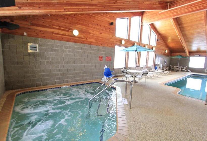 هتل Americinn By Wyndham Cedar Rapids Airport