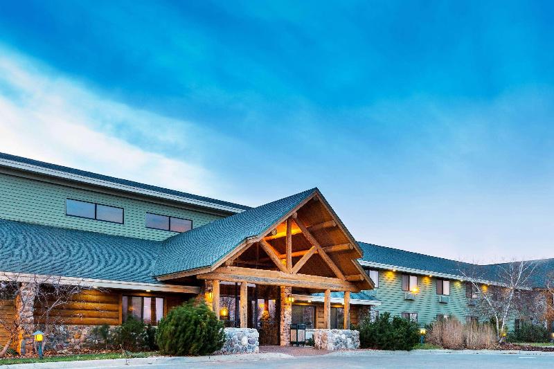 בית מלון כפרי Americinn By Wyndham Chamberlain  Conference Center