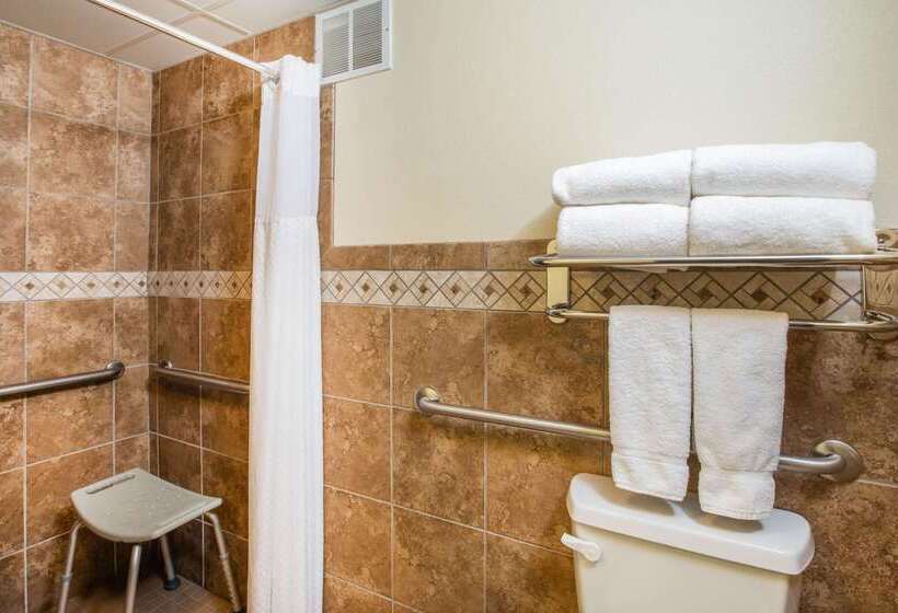 בית מלון כפרי Americinn By Wyndham Grand Forks