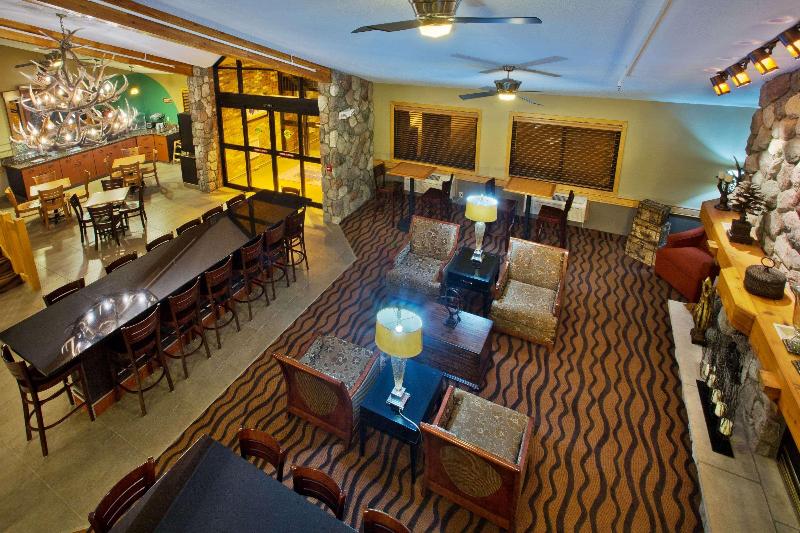 בית מלון כפרי Americinn By Wyndham Grand Forks