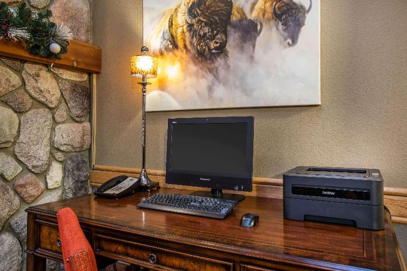 בית מלון כפרי Americinn By Wyndham Grand Forks