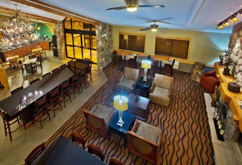 בית מלון כפרי Americinn By Wyndham Grand Forks