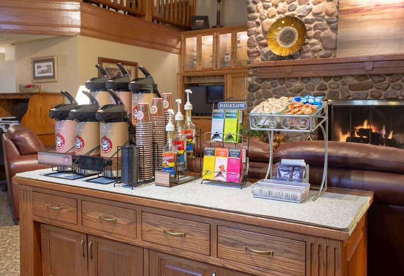 Отель Americinn By Wyndham Green Bay West