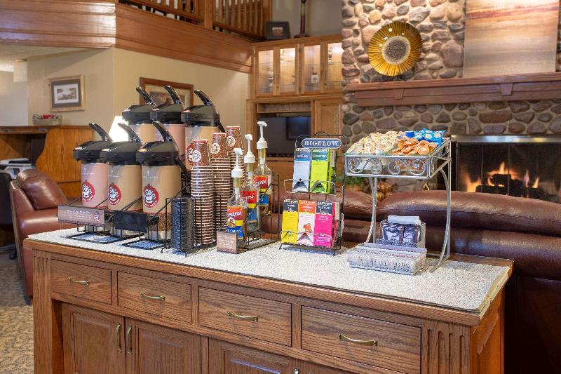 Отель Americinn By Wyndham Green Bay West