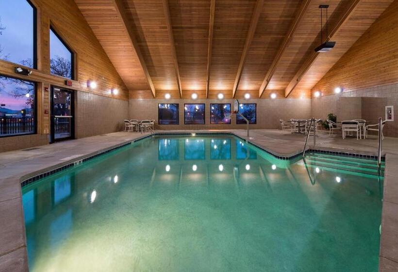 هتل Americinn By Wyndham Madison South