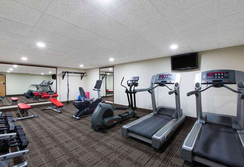 فندق Americinn By Wyndham Merrill