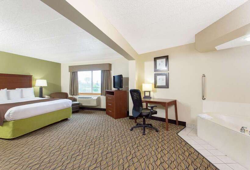 فندق Americinn By Wyndham Sheboygan
