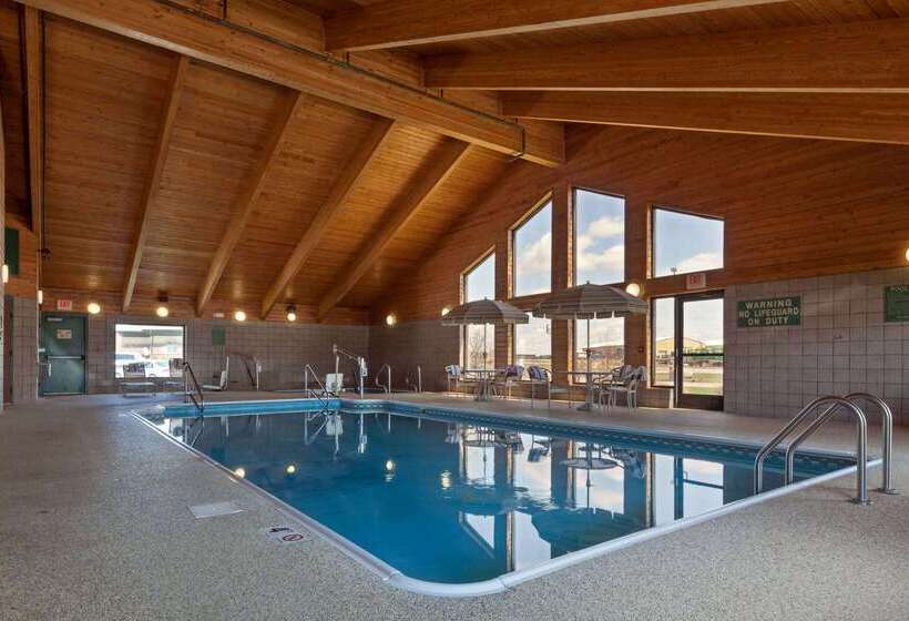 בית מלון כפרי Americinn By Wyndham Valley City  Conference Center