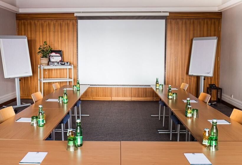 Отель Andreas Hofer