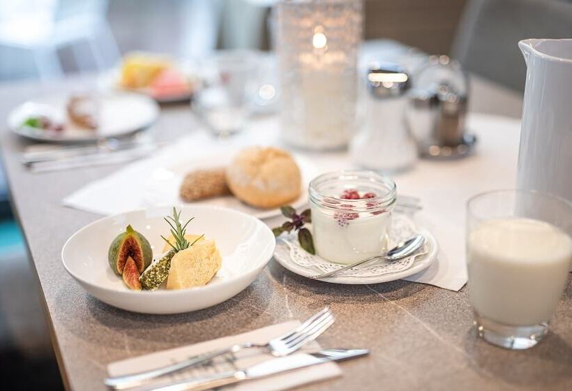 Отель Andreas Hofer