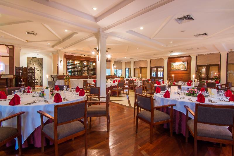 Отель Angkor Palace Suite & Villa