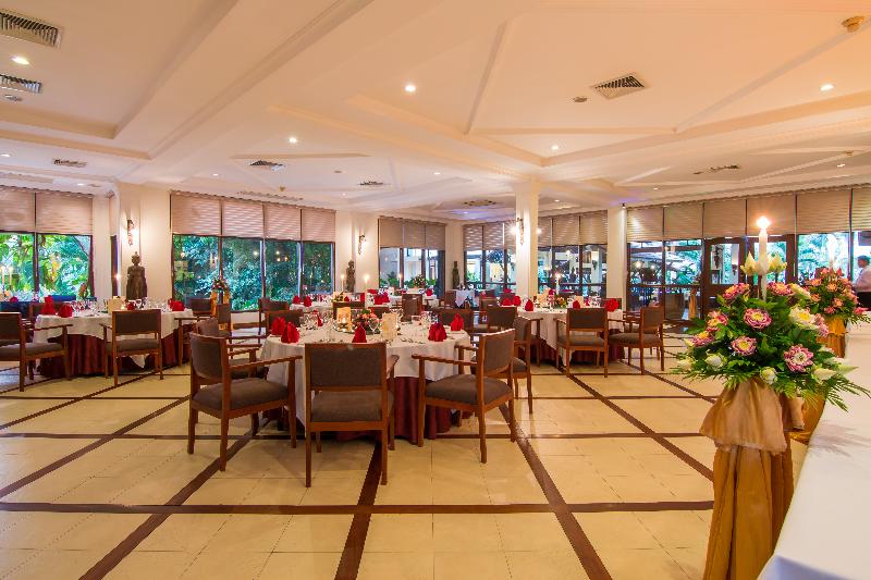 Отель Angkor Palace Suite & Villa