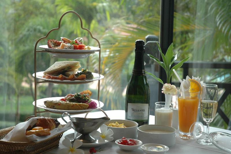 Отель Angkor Palace Suite & Villa