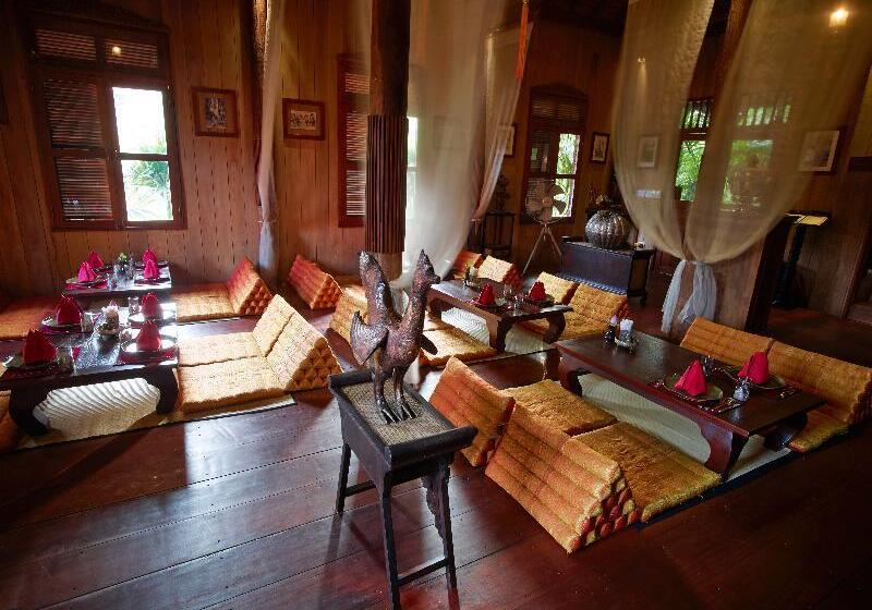 Отель Angkor Palace Suite & Villa