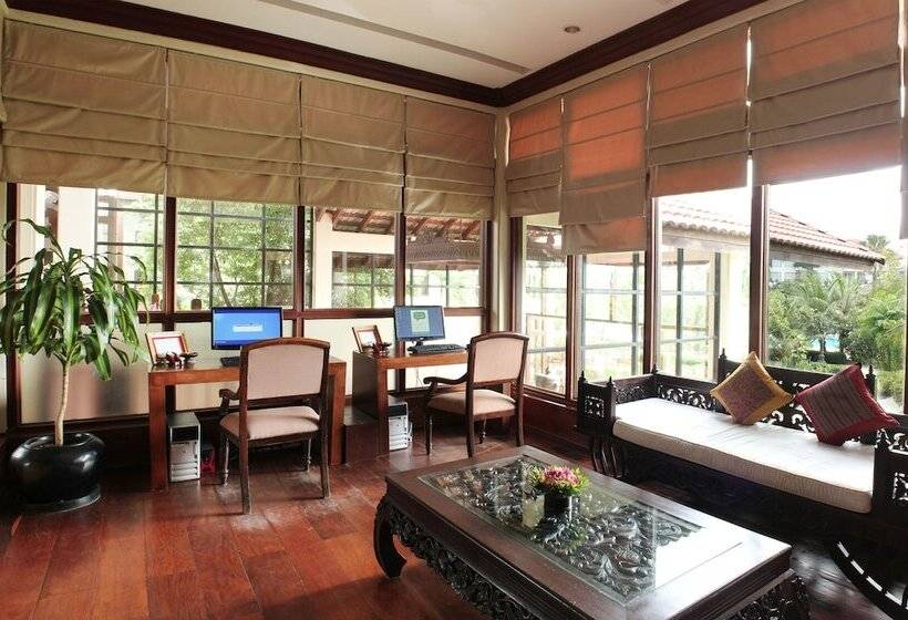 Отель Angkor Palace Suite & Villa