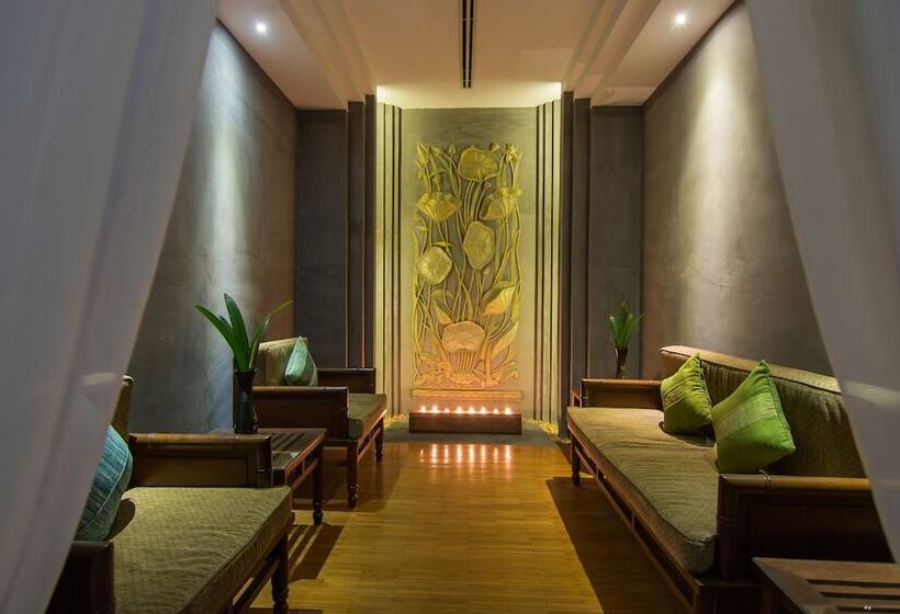 Отель Angkor Palace Suite & Villa