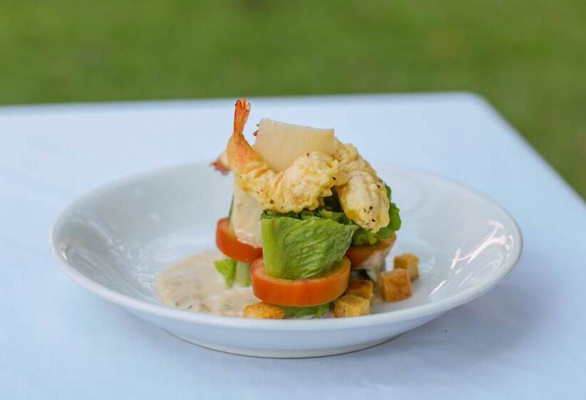 Отель Angkor Palace Suite & Villa