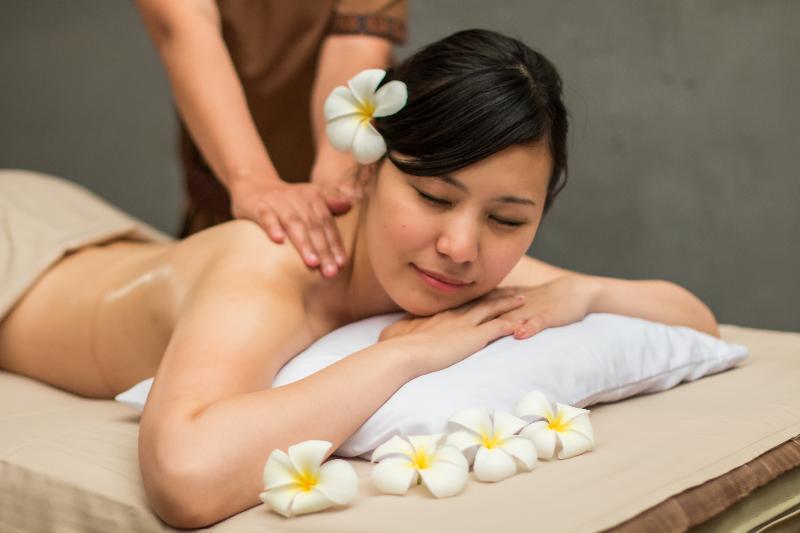 Отель Angkor Palace Suite & Villa