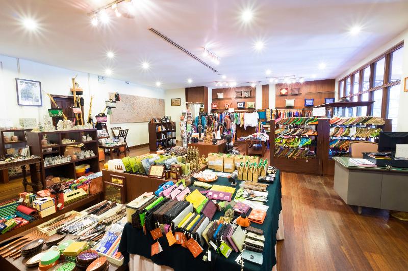 Отель Angkor Palace Suite & Villa