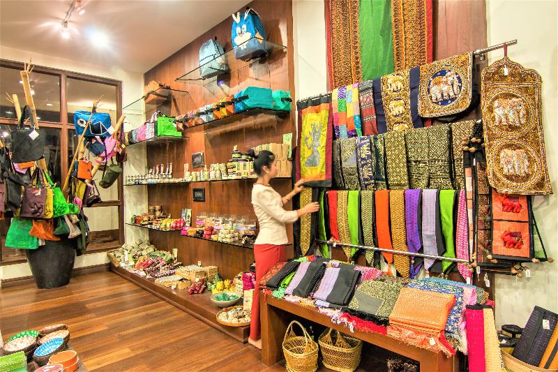 Отель Angkor Palace Suite & Villa