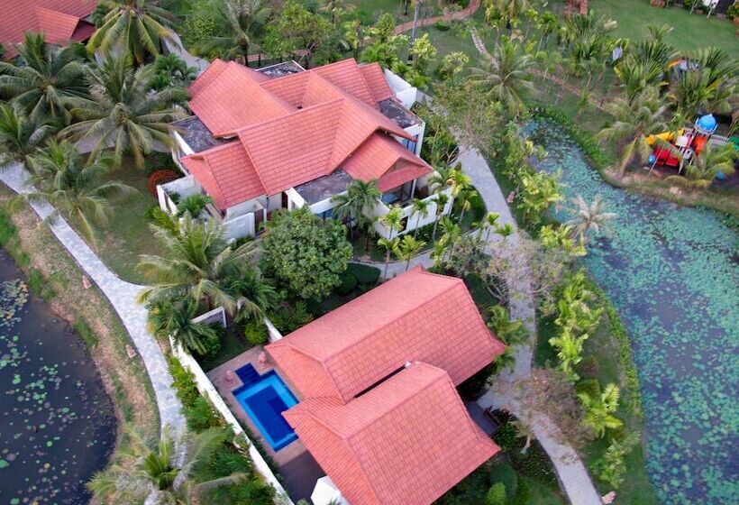 Отель Angkor Palace Suite & Villa