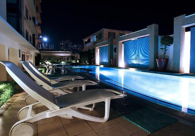 هتل Astoria Plaza