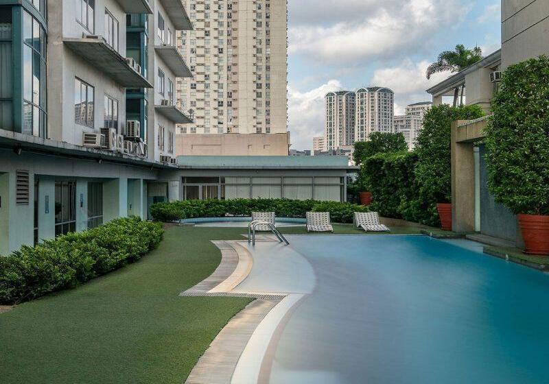 هتل Astoria Plaza