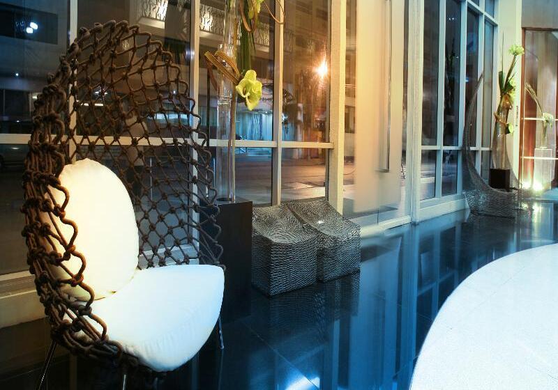 فندق Astoria Plaza