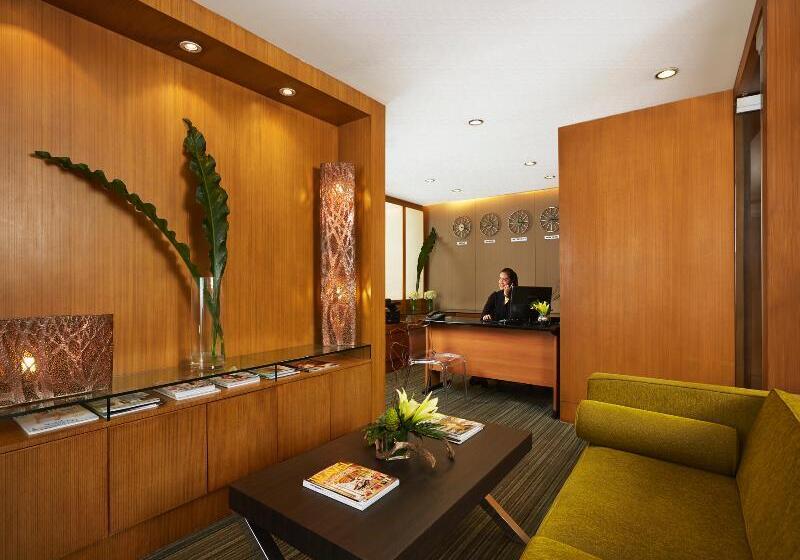 هتل Astoria Plaza