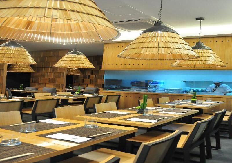 هتل Astoria Plaza